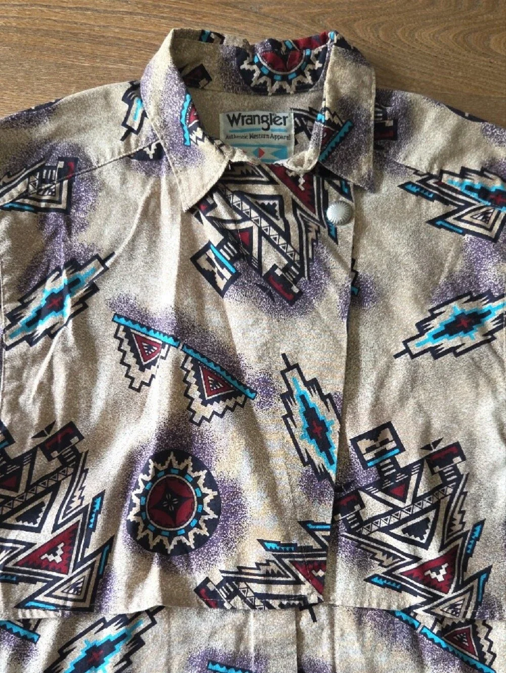 Vintage Wrangler Beige Aztec-Print Lightweight Buttom Up Shirt